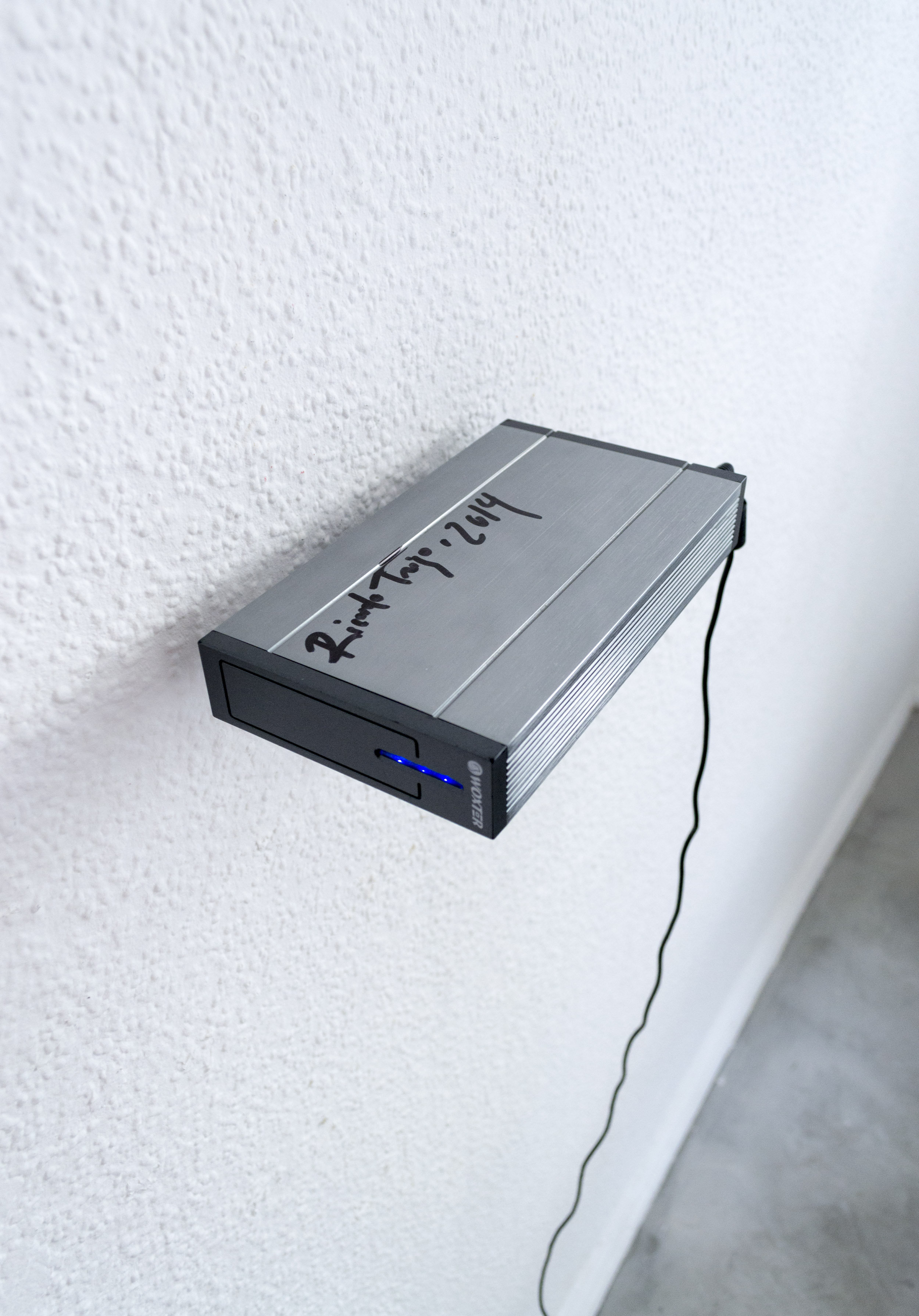 Efficient Piece with 1 TB External Hard Drive with Lost Information from 2010 until 2013, 2014 1TB External Hard Drive with lost information from 2010 until 201
