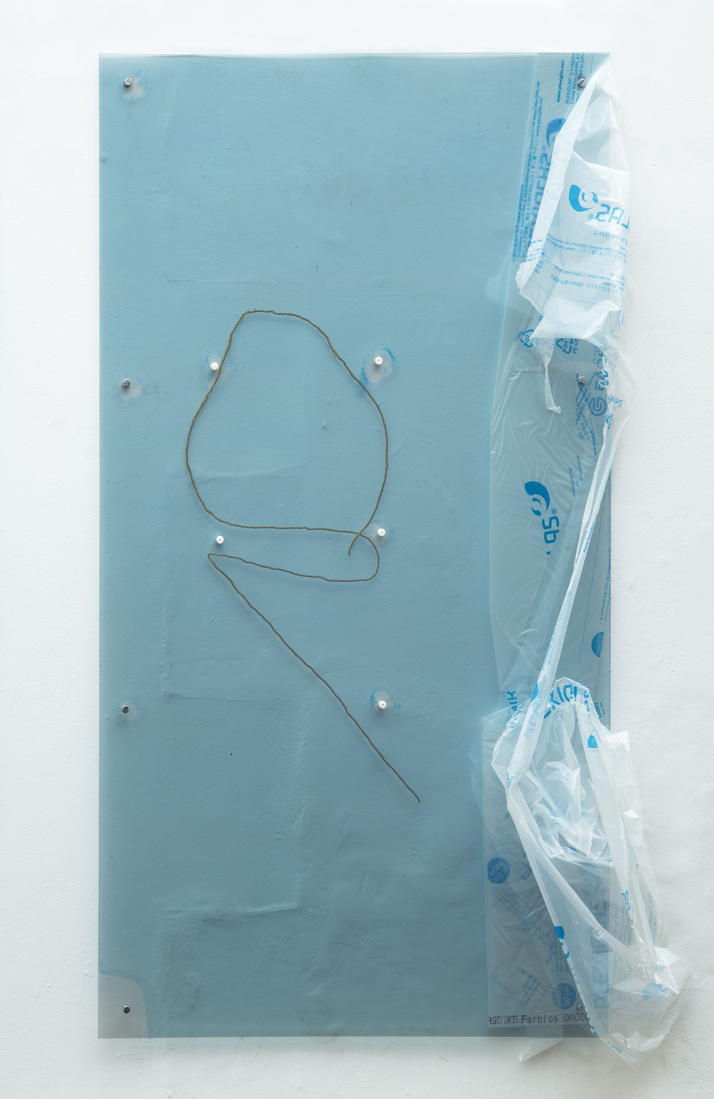 Handy Rule No. 4, 2016 Two polymethyl methacrylate panels, industrial screws, 3D-printed screws (ABS), soap and wall dust 180 x 100 cm